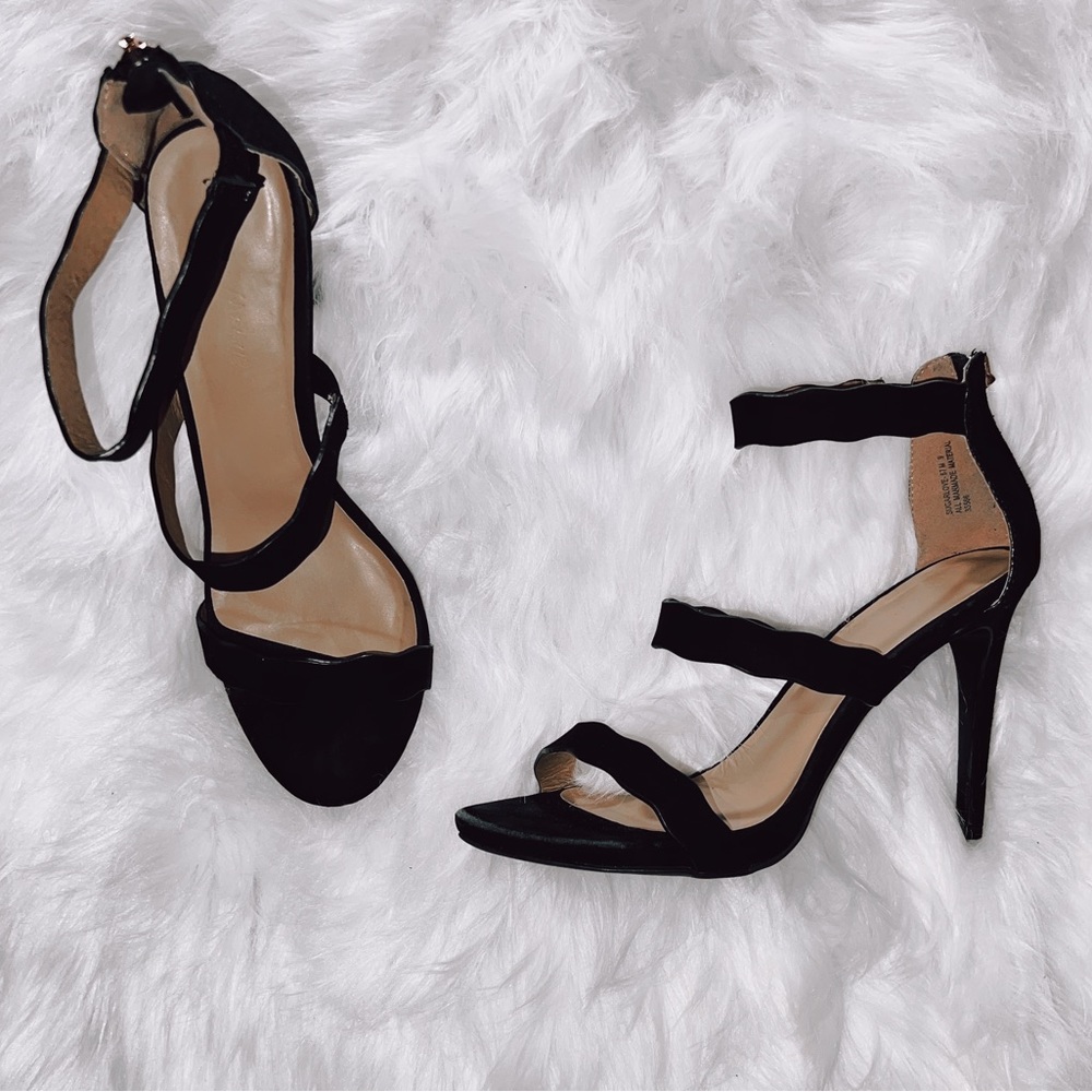 Abstract Black Stilettos